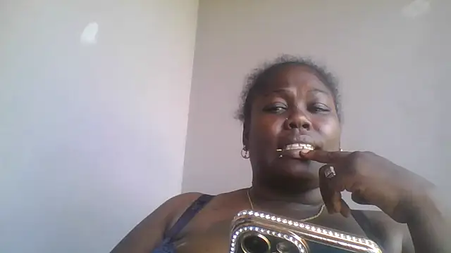 Snapshot of XgeileKutje chatting on February 19, 2026, 7:10 pm XgeileKutje online show from February 19, 2026, 7:10 pm