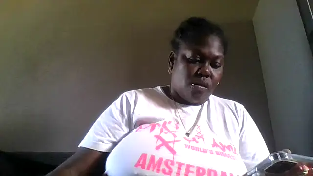 Snapshot of XgeileKutje chatting on May 15, 2026, 5:09 pm XgeileKutje online show from May 15, 2026, 5:09 pm