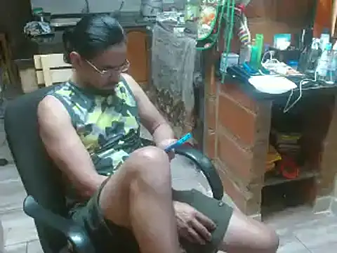 Snapshot of Dr_Pocholate84 chatting on January 8, 2025, 5:27 am Dr Pocholate84 online show from January 8, 2025, 5:27 am