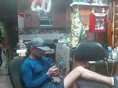 Snapshot of Dr_Pocholate84 chatting on January 13, 2025, 1:56 am Dr Pocholate84 online show from January 13, 2025, 1:56 am