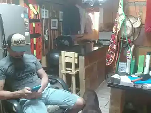 Snapshot of Dr_Pocholate84 chatting on January 15, 2025, 6:08 pm Dr Pocholate84 online show from January 15, 2025, 6:08 pm