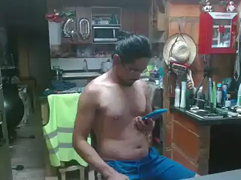 Snapshot of Dr_Pocholate84 chatting on January 31, 2025, 3:30 am Dr Pocholate84 online show from January 31, 2025, 3:30 am