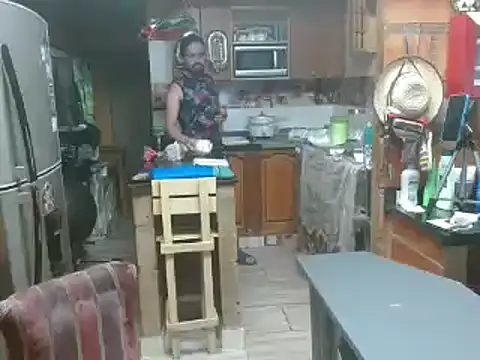 Snapshot of Dr_Pocholate84 chatting on February 12, 2025, 3:40 am Dr Pocholate84 online show from February 12, 2025, 3:40 am