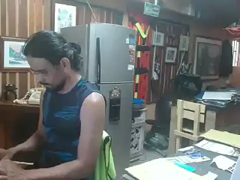 Snapshot of Dr_Pocholate84 chatting on February 26, 2025, 6:00 pm Dr Pocholate84 online show from February 26, 2025, 6:00 pm