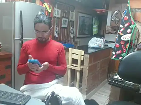 Snapshot of Dr_Pocholate84 chatting on March 10, 2025, 3:45 am Dr Pocholate84 online show from March 10, 2025, 3:45 am