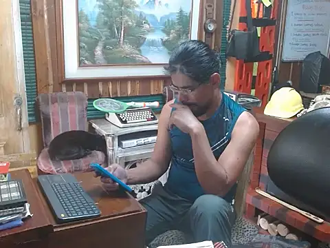 Snapshot of Dr_Pocholate84 chatting on February 10, 2026, 5:06 pm Dr Pocholate84 online show from February 10, 2026, 5:06 pm