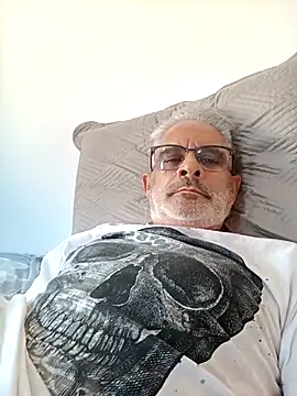 Snapshot of reijulio55 chatting on March 1, 2025, 9:18 am reijulio55 online show from March 1, 2025, 9:18 am