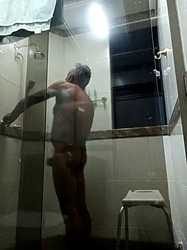 Snapshot of reijulio55 chatting on March 17, 2025, 5:12 am reijulio55 online show from March 17, 2025, 5:12 am