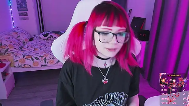 Snapshot of Yumi_Youkai chatting on March 28, 2026, 7:35 pm Yumi Youkai online show from March 28, 2026, 7:35 pm