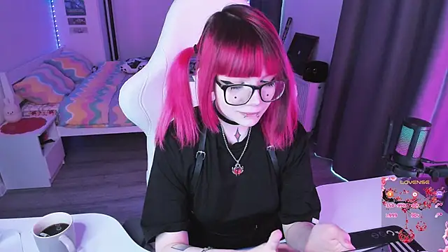 Snapshot of Yumi_Youkai chatting on April 14, 2026, 12:55 pm Yumi Youkai online show from April 14, 2026, 12:55 pm