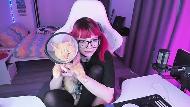 Snapshot of Yumi_Youkai chatting on April 15, 2026, 3:52 pm Yumi Youkai online show from April 15, 2026, 3:52 pm