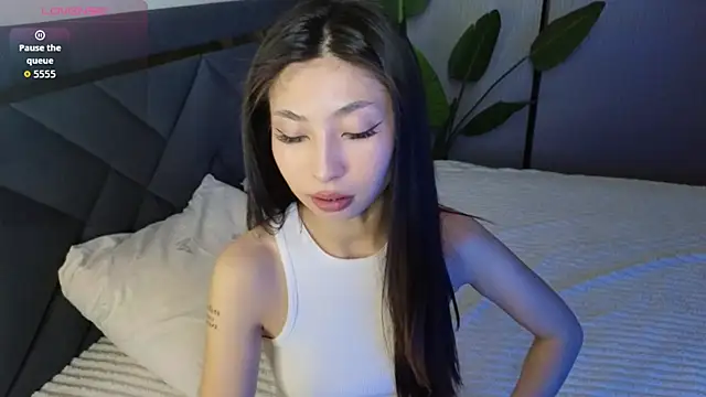 Snapshot of TrishaRey chatting on April 2, 2026, 6:55 am TrishaRey online show from April 2, 2026, 6:55 am