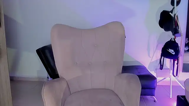 selene king2 online show from October 4, 2025, 1:09 pm