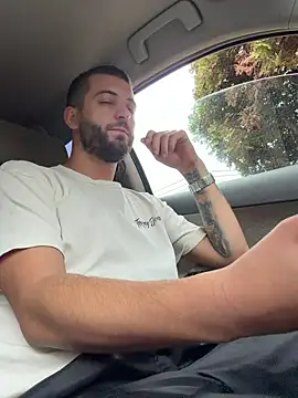 ElChapoGuzman95 online show from November 4, 2025, 6:12 am