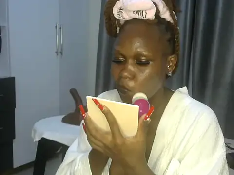 East queen online show from March 6, 2025, 4:28 pm