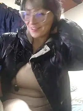 Snapshot of ERIS666 chatting on April 24, 2026, 3:31 am ERIS666 online show from April 24, 2026, 3:31 am