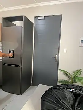 Snapshot of Neelo-Smith chatting on February 20, 2025, 10:26 pm Neelo-Smith online show from February 20, 2025, 10:26 pm