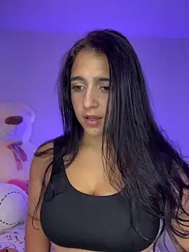 Alicia Ruiz online show from September 23, 2025, 5:49 pm