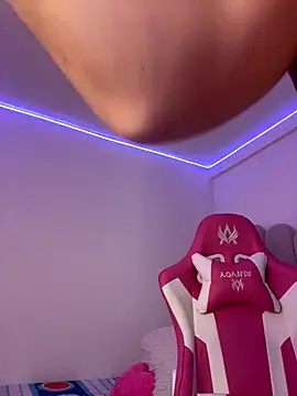 Snapshot of Alicia_Ruiz chatting on February 9, 2026, 6:12 pm Alicia Ruiz online show from February 9, 2026, 6:12 pm