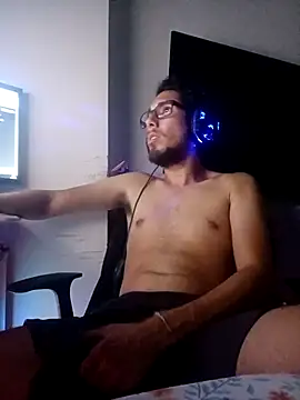 Mateusoliver7 online show from April 8, 2026, 11:48 pm