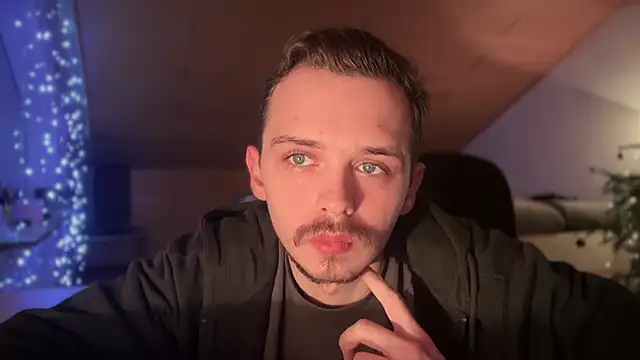 Snapshot of naked_psy chatting on January 15, 2025, 4:25 am naked psy online show from January 15, 2025, 4:25 am