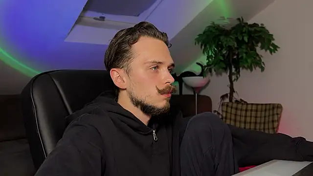 Snapshot of naked_psy chatting on March 30, 2026, 8:21 pm naked psy online show from March 30, 2026, 8:21 pm