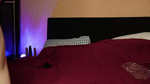 BlueCherryy online show from February 8, 2026, 12:30 pm