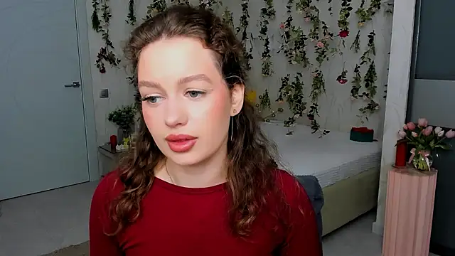 MiracleCurly online show from April 5, 2026, 10:01 am