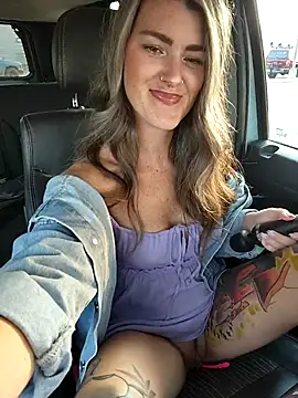 Lilmissvyx online show from September 9, 2025, 2:27 pm