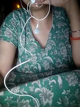 Snapshot of ohana143 chatting on March 15, 2025, 6:32 pm ohana143 online show from March 15, 2025, 6:32 pm