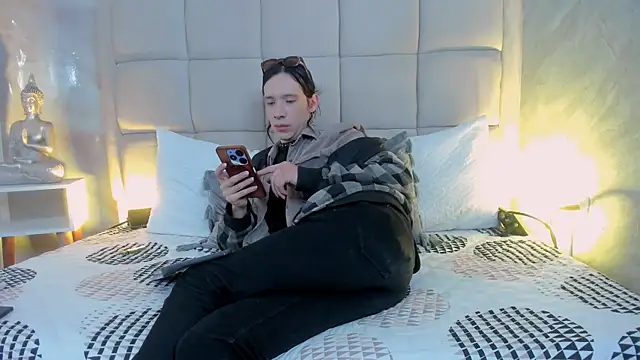 Hecatee 77 online show from January 16, 2026, 7:51 pm