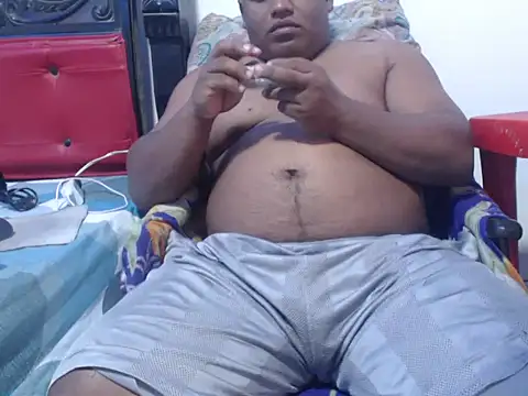 Snapshot of PONSE_LATINO chatting on November 28, 2025, 4:53 pm PONSE LATINO online show from November 28, 2025, 4:53 pm