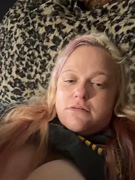 Cumslutsnowbunnie69 online show from September 24, 2025, 2:09 pm