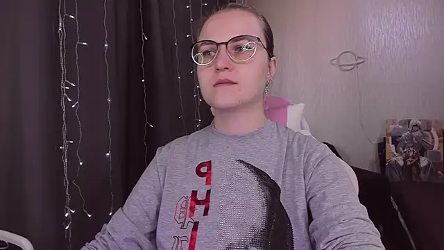 MissBrightShine online show from September 30, 2025, 10:53 am