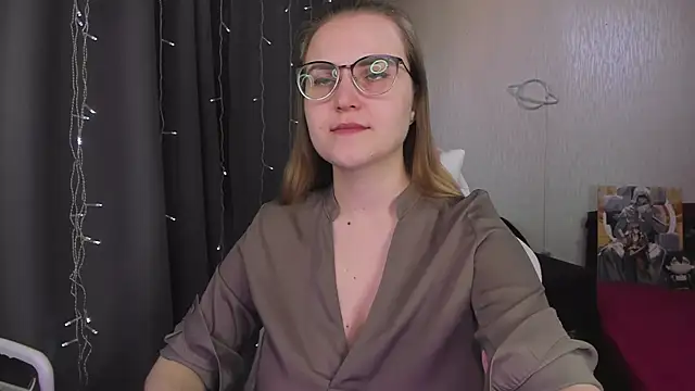 MissBrightShine online show from February 14, 2026, 10:45 am