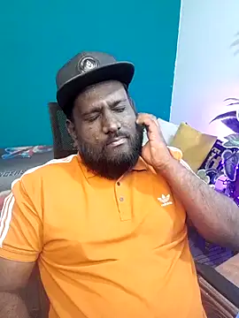 Rayansmith  online show from February 14, 2026, 10:06 pm