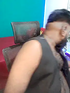 Rayansmith  online show from April 9, 2026, 9:09 pm