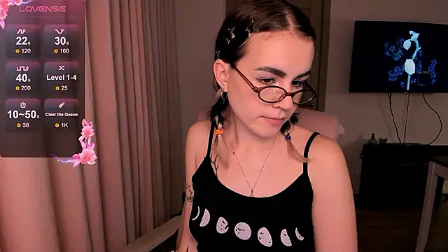 Snapshot of _selectrra chatting on December 5, 2024, 2:33 pm selectrra online show from December 5, 2024, 2:33 pm