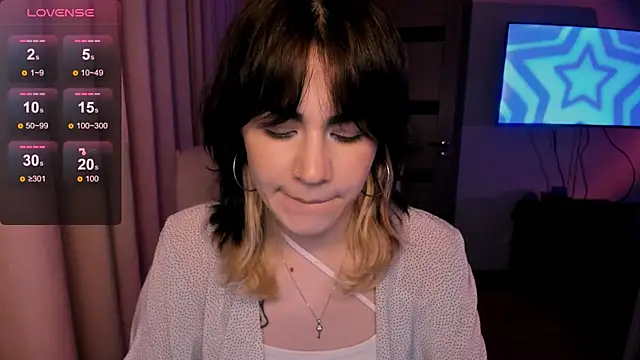 Snapshot of _selectrra chatting on January 13, 2025, 3:15 pm selectrra online show from January 13, 2025, 3:15 pm