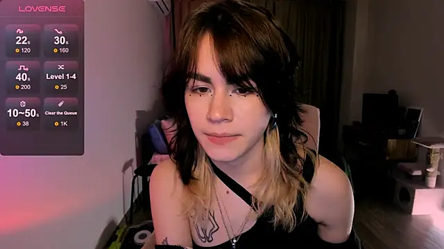 Snapshot of _selectrra chatting on February 6, 2025, 3:31 pm selectrra online show from February 6, 2025, 3:31 pm