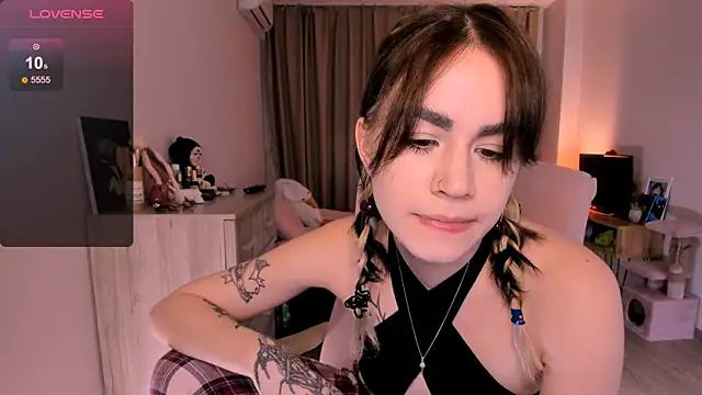 Snapshot of _selectrra chatting on March 21, 2025, 3:24 pm selectrra online show from March 21, 2025, 3:24 pm