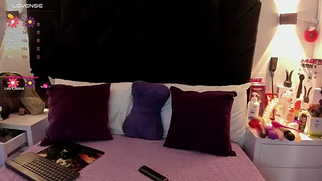 Snapshot of letiziia_sky1 chatting on January 15, 2025, 8:26 pm letiziia sky1 online show from January 15, 2025, 8:26 pm