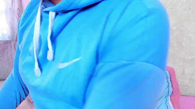 Snapshot of Satuurn_ chatting on January 22, 2025, 2:35 pm Satuurn online show from January 22, 2025, 2:35 pm