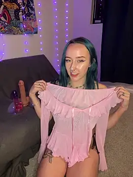 clarasosaa online show from April 11, 2026, 1:21 am