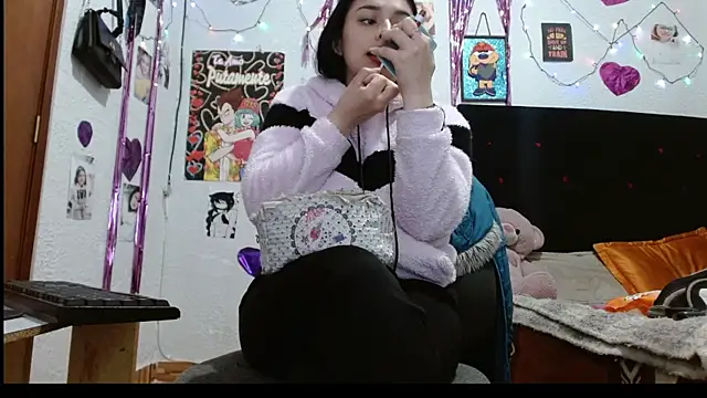 Saray extrovert  online show from January 16, 2025, 4:28 am