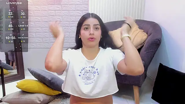 Snapshot of Paula_Desousa chatting on January 8, 2025, 11:19 pm Paula Desousa online show from January 8, 2025, 11:19 pm