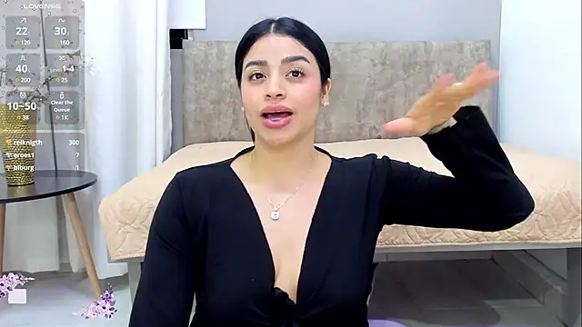 Snapshot of Paula_Desousa chatting on February 4, 2025, 1:56 am Paula Desousa online show from February 4, 2025, 1:56 am