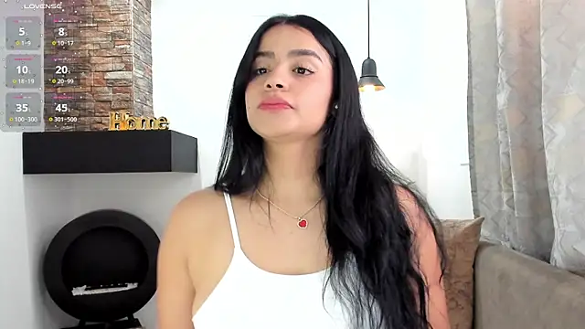 Snapshot of Paula_Desousa chatting on September 19, 2025, 7:36 pm Paula Desousa online show from September 19, 2025, 7:36 pm