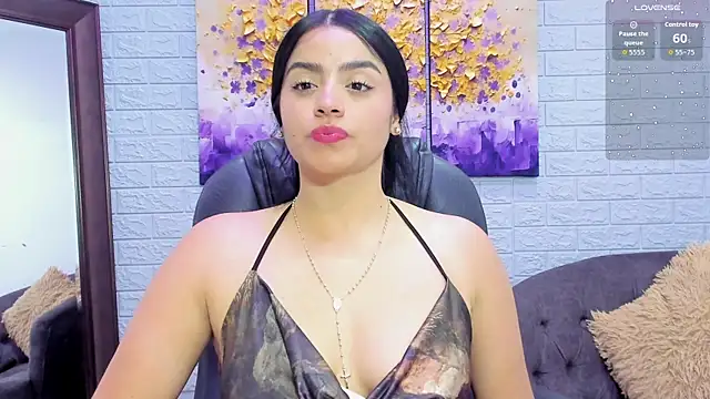 Snapshot of Paula_Desousa chatting on September 24, 2025, 7:39 pm Paula Desousa online show from September 24, 2025, 7:39 pm