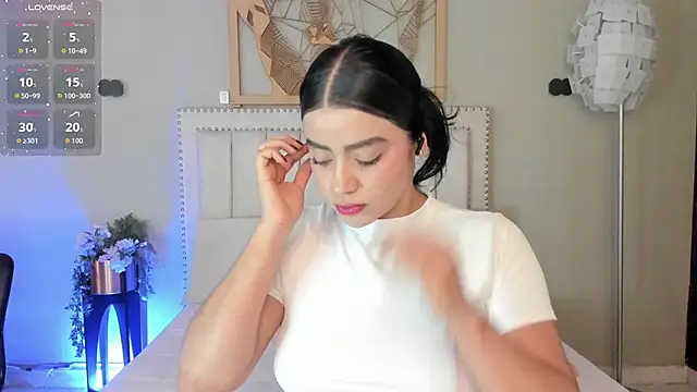 Snapshot of Paula_Desousa chatting on June 16, 2026, 7:49 pm Paula Desousa online show from June 16, 2026, 7:49 pm